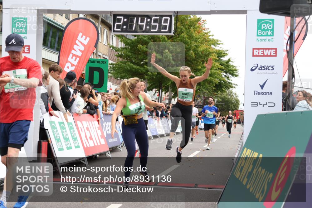 21.09.2025 - PSD Bank Halbmarathon Strokosch-Dieckow http://msf.ph/oto/8931136 21.09.2025 12:14:22 Ziel 1007, 1009, 1623, 2834, 2994, 3311, 3778 meine-sportfotos.de