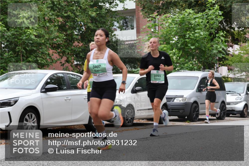 21.09.2025 - PSD Bank Halbmarathon Luisa Fischer http://msf.ph/oto/8931232 21.09.2025 11:55:26 Laufen 3407, 3393, 8418 meine-sportfotos.de
