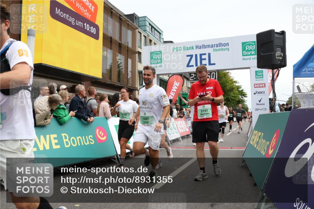 21.09.2025 - PSD Bank Halbmarathon Strokosch-Dieckow http://msf.ph/oto/8931355 21.09.2025 12:15:13 Ziel 1071, 1072, 1384, 1587, 1588, 1589, 1641, 3140, 3191, 3517, 3902 meine-sportfotos.de