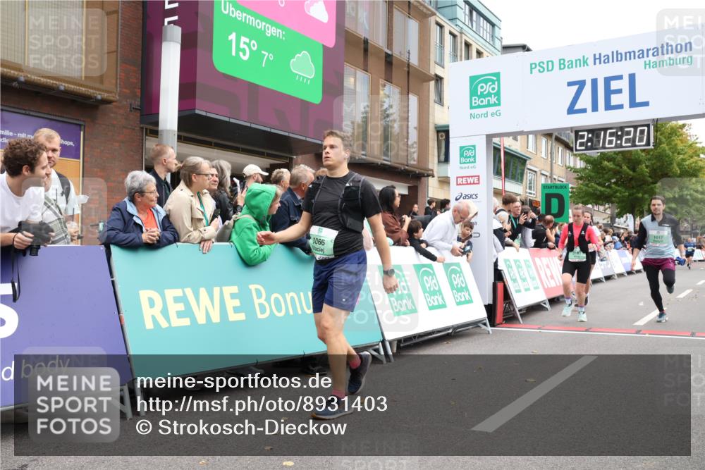 21.09.2025 - PSD Bank Halbmarathon Strokosch-Dieckow http://msf.ph/oto/8931403 21.09.2025 12:15:43 Ziel 1017, 1369, 2674, 3066, 3185, 3498, 3851, 4051 meine-sportfotos.de