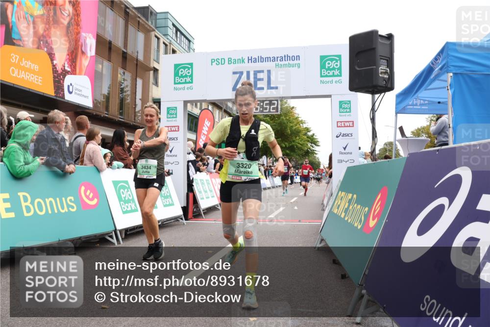 21.09.2025 - PSD Bank Halbmarathon Strokosch-Dieckow http://msf.ph/oto/8931678 21.09.2025 12:16:15 Ziel 1247, 2788, 3320, 3397, 3434 meine-sportfotos.de