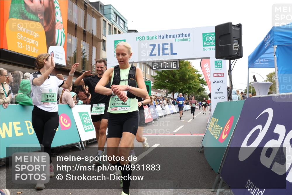 21.09.2025 - PSD Bank Halbmarathon Strokosch-Dieckow http://msf.ph/oto/8931883 21.09.2025 12:16:40 Ziel 1704, 2964, 3019, 3027, 3097, 3107, 3338, 3372, 3551 meine-sportfotos.de