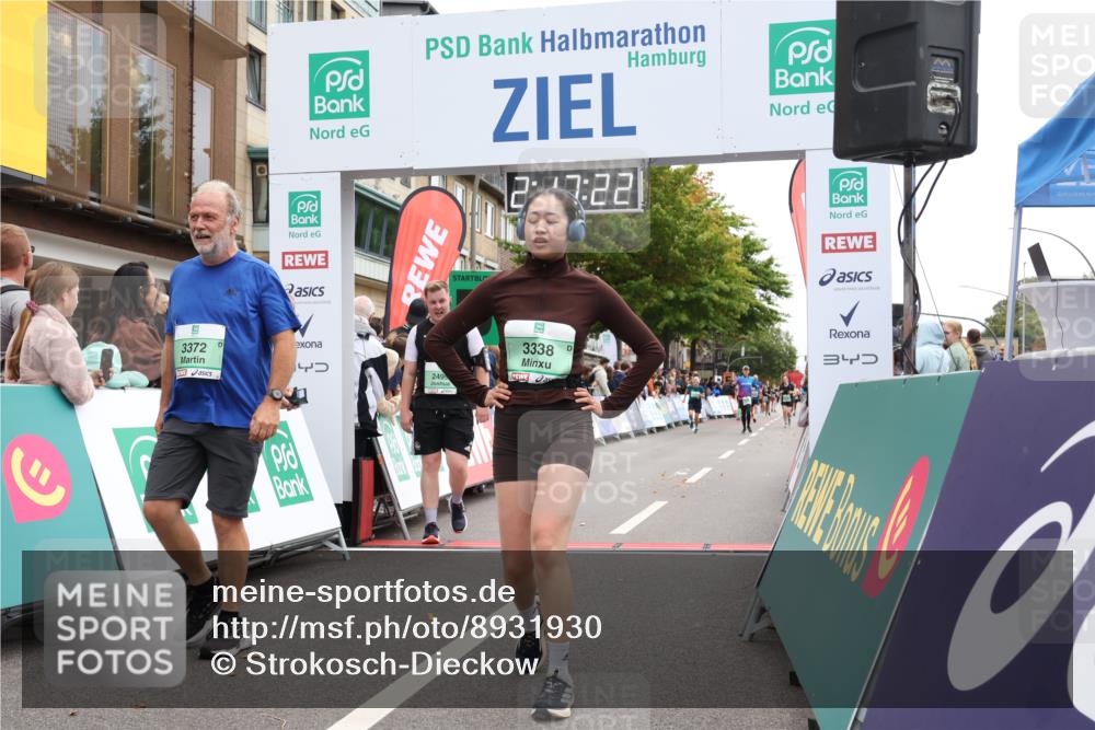 21.09.2025 - PSD Bank Halbmarathon Strokosch-Dieckow http://msf.ph/oto/8931930 21.09.2025 12:16:46 Ziel 2499, 3097, 3107, 3338, 3372, 3551 meine-sportfotos.de