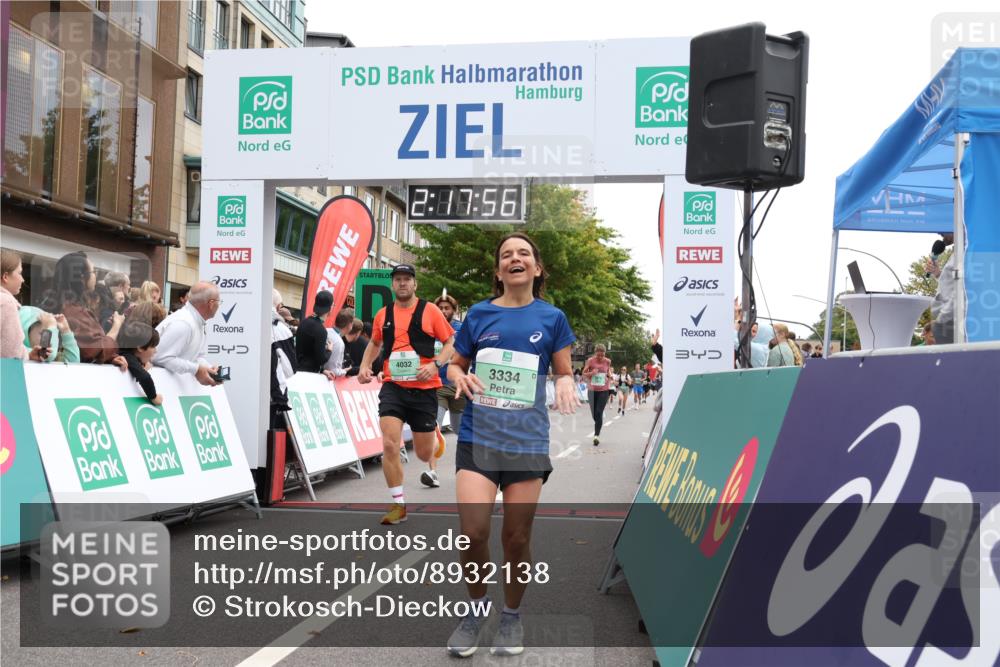 21.09.2025 - PSD Bank Halbmarathon Strokosch-Dieckow http://msf.ph/oto/8932138 21.09.2025 12:17:19 Ziel 1061, 1105, 3028, 3334, 3496, 3500, 3874, 4032 meine-sportfotos.de