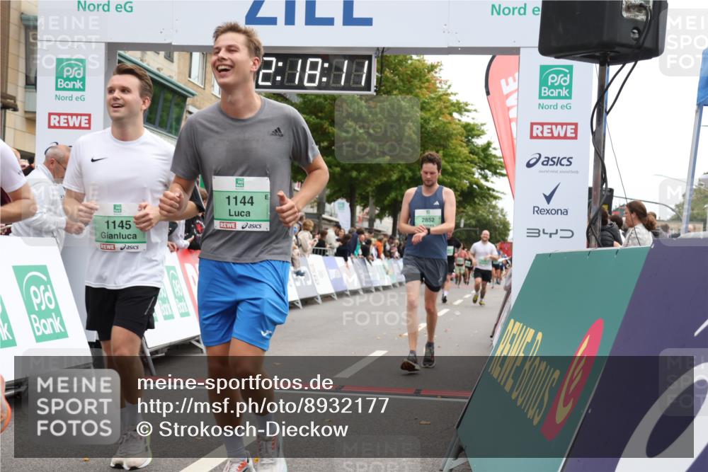 21.09.2025 - PSD Bank Halbmarathon Strokosch-Dieckow http://msf.ph/oto/8932177 21.09.2025 12:17:34 Ziel 1143, 1144, 1145, 2852, 3609 meine-sportfotos.de
