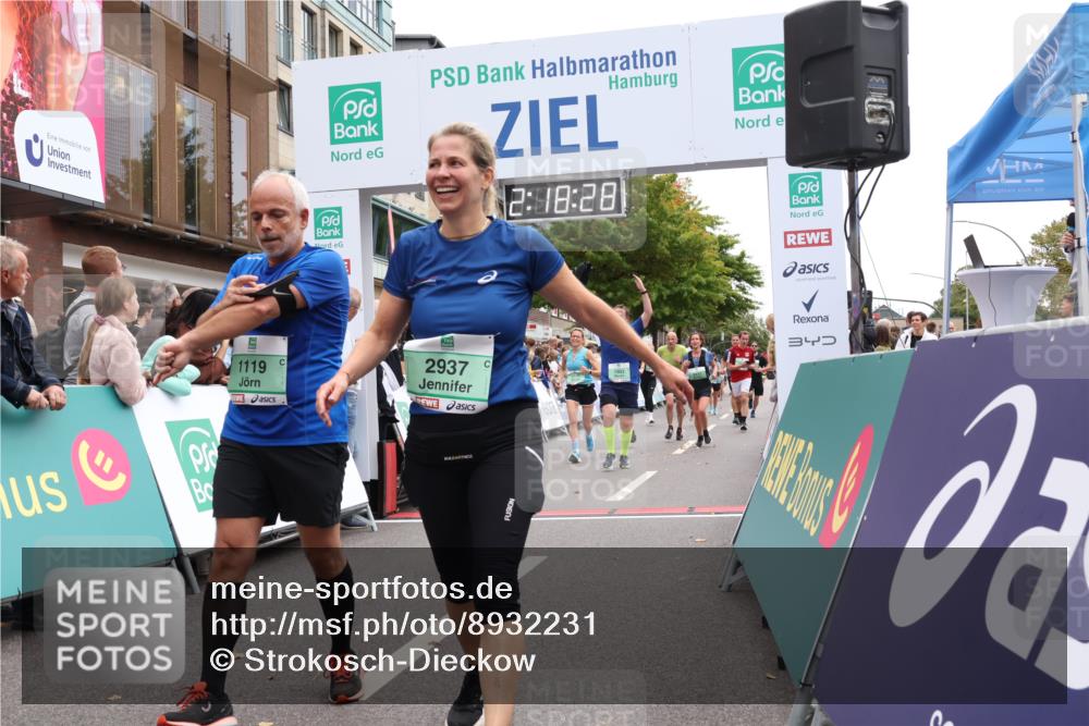 21.09.2025 - PSD Bank Halbmarathon Strokosch-Dieckow http://msf.ph/oto/8932231 21.09.2025 12:17:51 Ziel 1119, 1207, 1503, 1753, 1754, 2831, 2937, 3120, 3171, 3195, 3247, 3310, 3337, 3462, 3523, 4023, 4027 meine-sportfotos.de