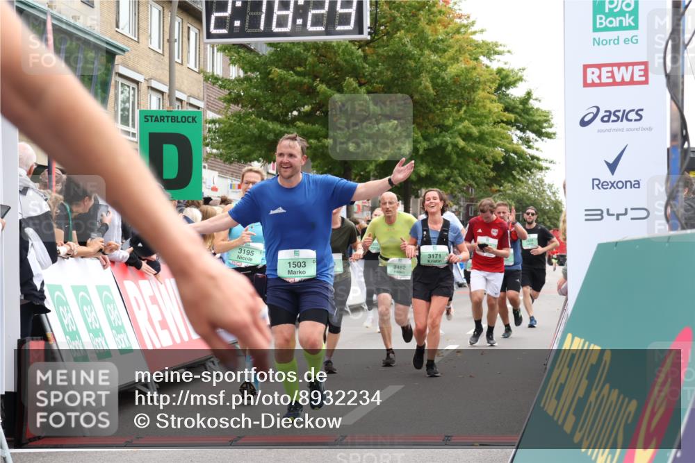 21.09.2025 - PSD Bank Halbmarathon Strokosch-Dieckow http://msf.ph/oto/8932234 21.09.2025 12:17:52 Ziel 1119, 1207, 1503, 1753, 1754, 2639, 2831, 2869, 2937, 3120, 3171, 3195, 3247, 3310, 3337, 3462, 4023, 4027 meine-sportfotos.de