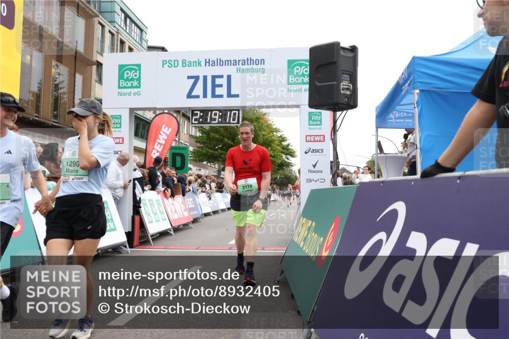 21.09.2025 - PSD Bank Halbmarathon Strokosch-Dieckow http://msf.ph/oto/8932405 21.09.2025 12:18:33 Ziel 1290, 1292, 1385, 3178, 3642 meine-sportfotos.de