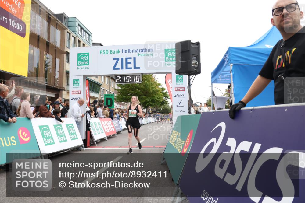 21.09.2025 - PSD Bank Halbmarathon Strokosch-Dieckow http://msf.ph/oto/8932411 21.09.2025 12:18:42 Ziel 2959, 3350 meine-sportfotos.de