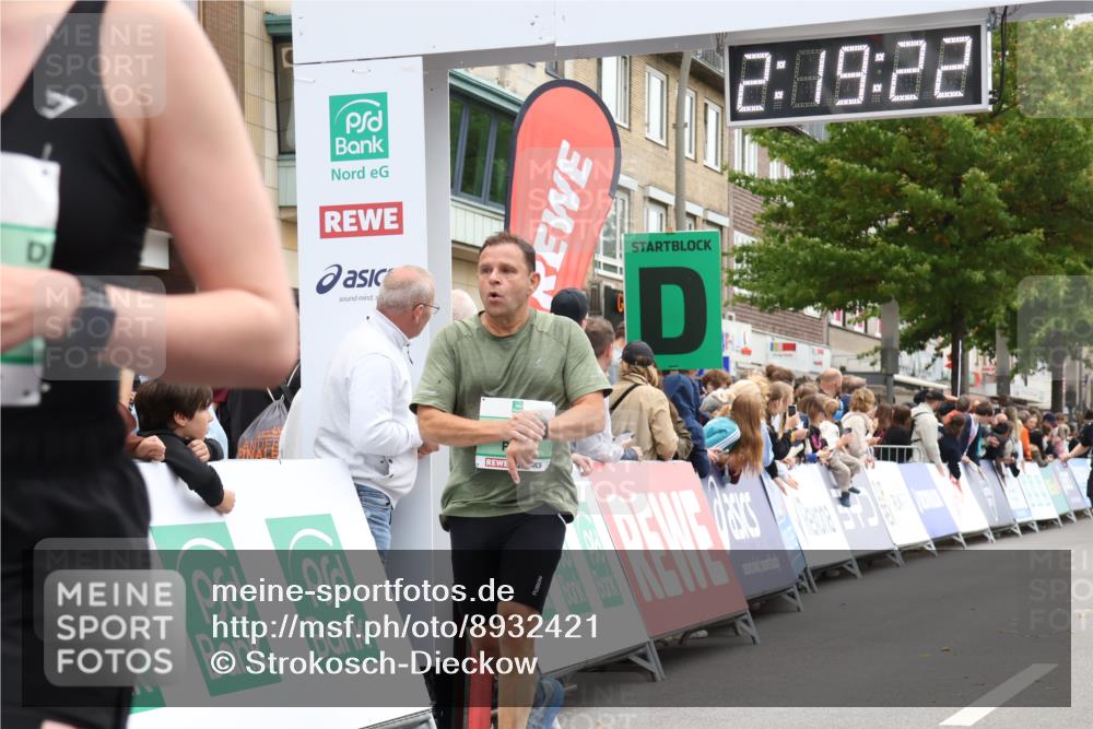 21.09.2025 - PSD Bank Halbmarathon Strokosch-Dieckow http://msf.ph/oto/8932421 21.09.2025 12:18:45 Ziel 2959, 3350, 3752, 3796 meine-sportfotos.de