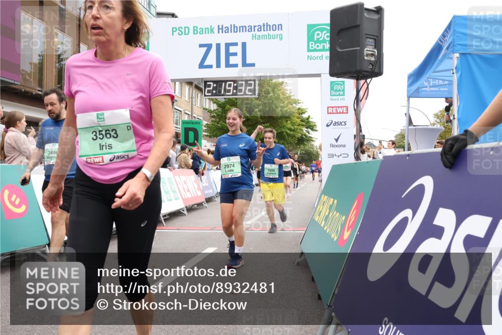21.09.2025 - PSD Bank Halbmarathon Strokosch-Dieckow http://msf.ph/oto/8932481 21.09.2025 12:18:55 Ziel 1050, 1637, 1638, 1950, 2973, 2974, 3486, 3563, 3752, 3796 meine-sportfotos.de