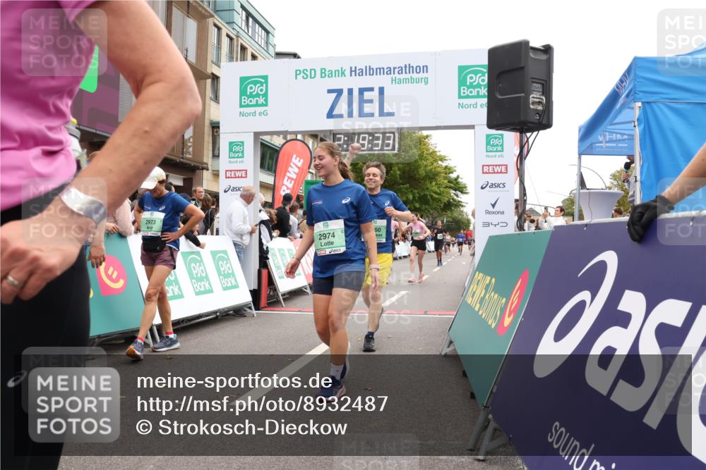 21.09.2025 - PSD Bank Halbmarathon Strokosch-Dieckow http://msf.ph/oto/8932487 21.09.2025 12:18:56 Ziel 1050, 1637, 1638, 1950, 2973, 2974, 3282, 3486, 3563, 3752, 3796 meine-sportfotos.de