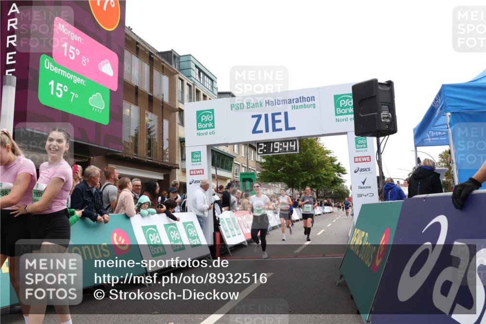 21.09.2025 - PSD Bank Halbmarathon Strokosch-Dieckow http://msf.ph/oto/8932516 21.09.2025 12:19:07 Ziel 1541, 3268, 3282, 3306, 3437, 3900 meine-sportfotos.de