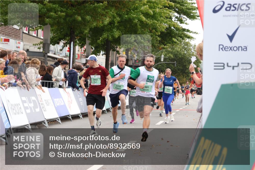 21.09.2025 - PSD Bank Halbmarathon Strokosch-Dieckow http://msf.ph/oto/8932569 21.09.2025 12:19:22 Ziel 1294, 2002, 2981, 3293, 3582, 3977 meine-sportfotos.de