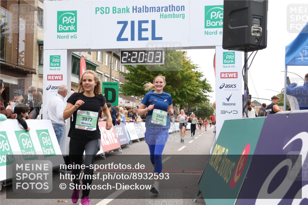 21.09.2025 - PSD Bank Halbmarathon Strokosch-Dieckow http://msf.ph/oto/8932593 21.09.2025 12:19:27 Ziel 2002, 2981, 3293, 3582, 3720, 3977 meine-sportfotos.de