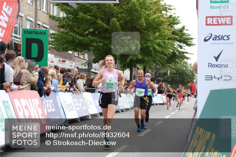 21.09.2025 - PSD Bank Halbmarathon Strokosch-Dieckow http://msf.ph/oto/8932604 21.09.2025 12:19:29 Ziel 1142, 2002, 2981, 3293, 3423, 3582, 3720, 3977 meine-sportfotos.de