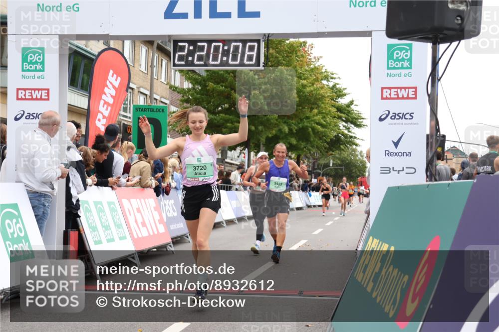 21.09.2025 - PSD Bank Halbmarathon Strokosch-Dieckow http://msf.ph/oto/8932612 21.09.2025 12:19:31 Ziel 1142, 2002, 2981, 3293, 3423, 3582, 3720, 3977 meine-sportfotos.de
