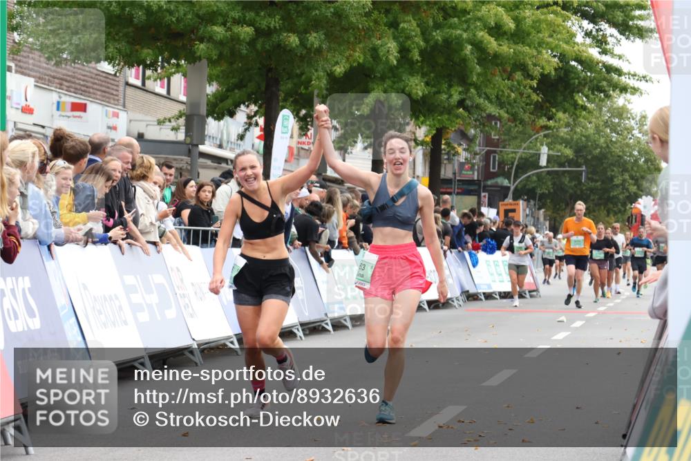 21.09.2025 - PSD Bank Halbmarathon Strokosch-Dieckow http://msf.ph/oto/8932636 21.09.2025 12:19:37 Ziel 1142, 3423, 3662, 3663, 3720 meine-sportfotos.de