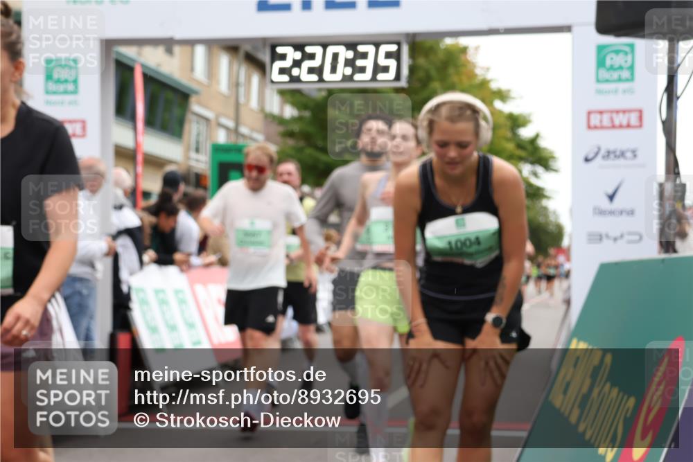 21.09.2025 - PSD Bank Halbmarathon Strokosch-Dieckow http://msf.ph/oto/8932695 21.09.2025 12:19:59 Ziel 1004, 2714, 2799, 3111, 3122, 3253, 3264, 3265, 3501, 3528, 3567, 3580, 3678, 4067 meine-sportfotos.de