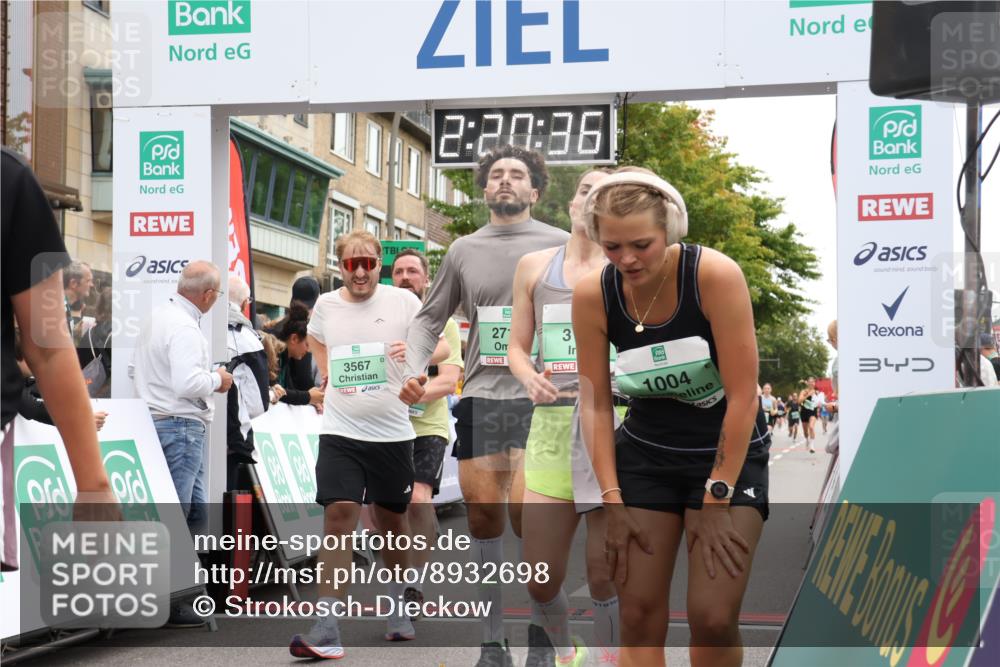 21.09.2025 - PSD Bank Halbmarathon Strokosch-Dieckow http://msf.ph/oto/8932698 21.09.2025 12:19:59 Ziel 1004, 2714, 2799, 3111, 3122, 3253, 3264, 3265, 3501, 3528, 3567, 3580, 3678, 4067 meine-sportfotos.de