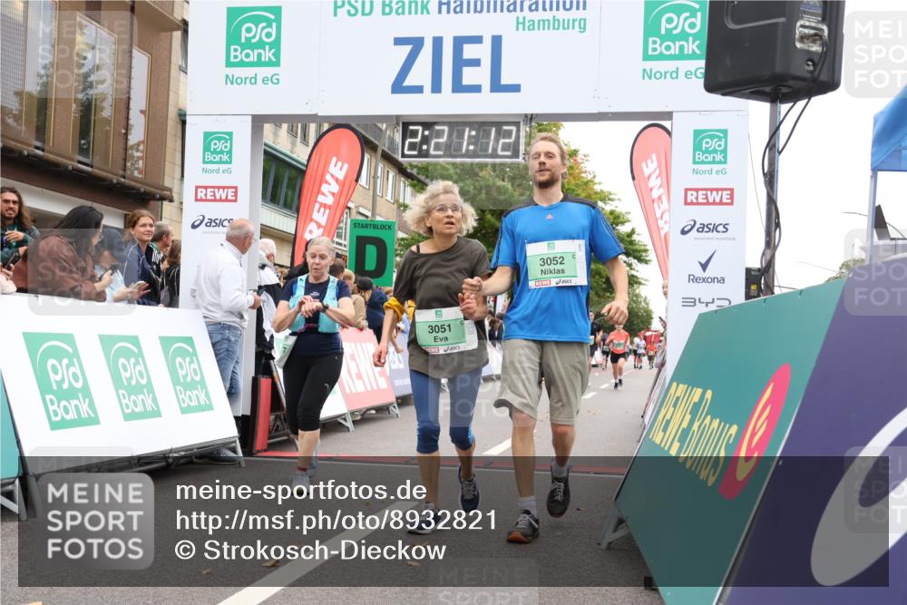 21.09.2025 - PSD Bank Halbmarathon Strokosch-Dieckow http://msf.ph/oto/8932821 21.09.2025 12:20:35 Ziel 1176, 2211, 3051, 3052, 3445, 3493, 3756 meine-sportfotos.de