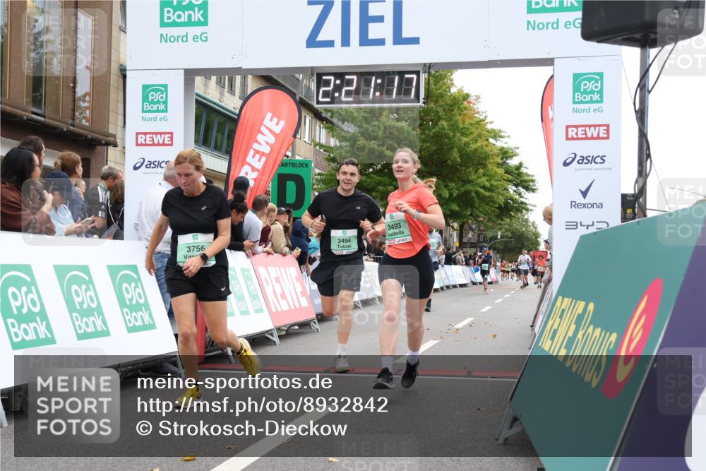 21.09.2025 - PSD Bank Halbmarathon Strokosch-Dieckow http://msf.ph/oto/8932842 21.09.2025 12:20:40 Ziel 1176, 1235, 2211, 3051, 3052, 3493, 3494, 3756 meine-sportfotos.de