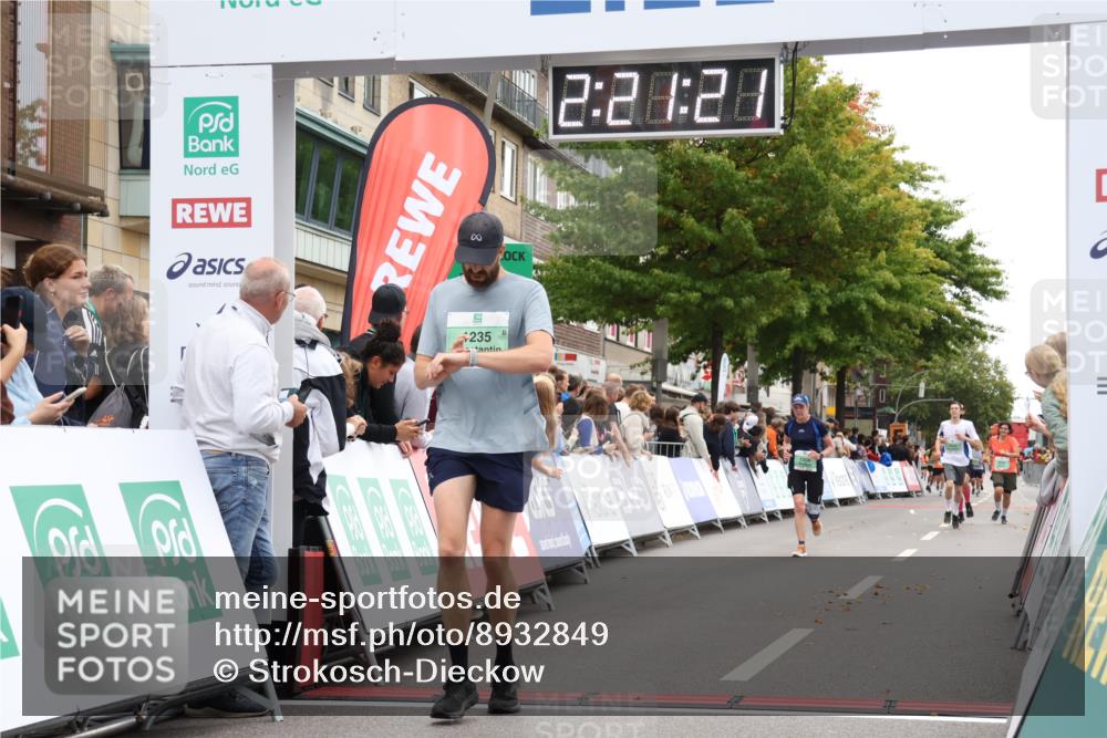 21.09.2025 - PSD Bank Halbmarathon Strokosch-Dieckow http://msf.ph/oto/8932849 21.09.2025 12:20:45 Ziel 1208, 1235, 3493, 3494, 3756 meine-sportfotos.de