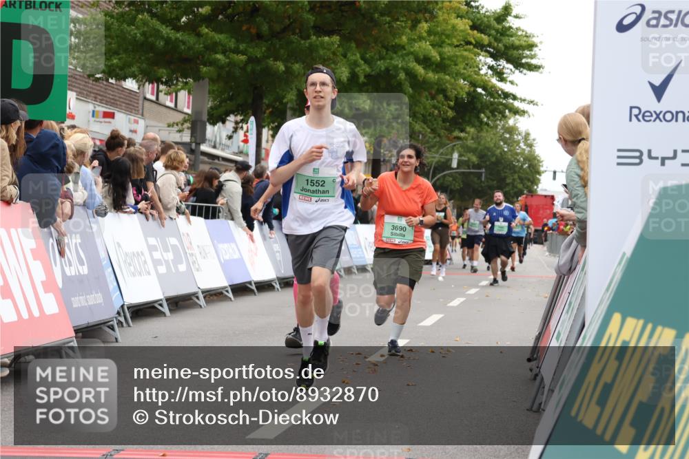 21.09.2025 - PSD Bank Halbmarathon Strokosch-Dieckow http://msf.ph/oto/8932870 21.09.2025 12:20:50 Ziel 1208, 1235, 1474, 1552, 3690 meine-sportfotos.de