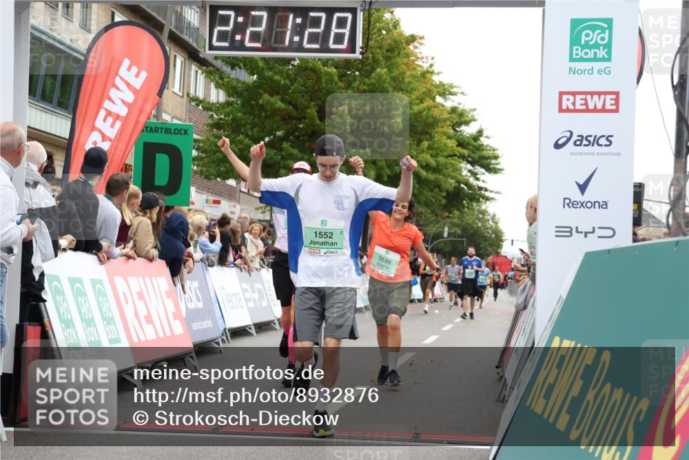 21.09.2025 - PSD Bank Halbmarathon Strokosch-Dieckow http://msf.ph/oto/8932876 21.09.2025 12:20:52 Ziel 1208, 1235, 1474, 1552, 3690 meine-sportfotos.de