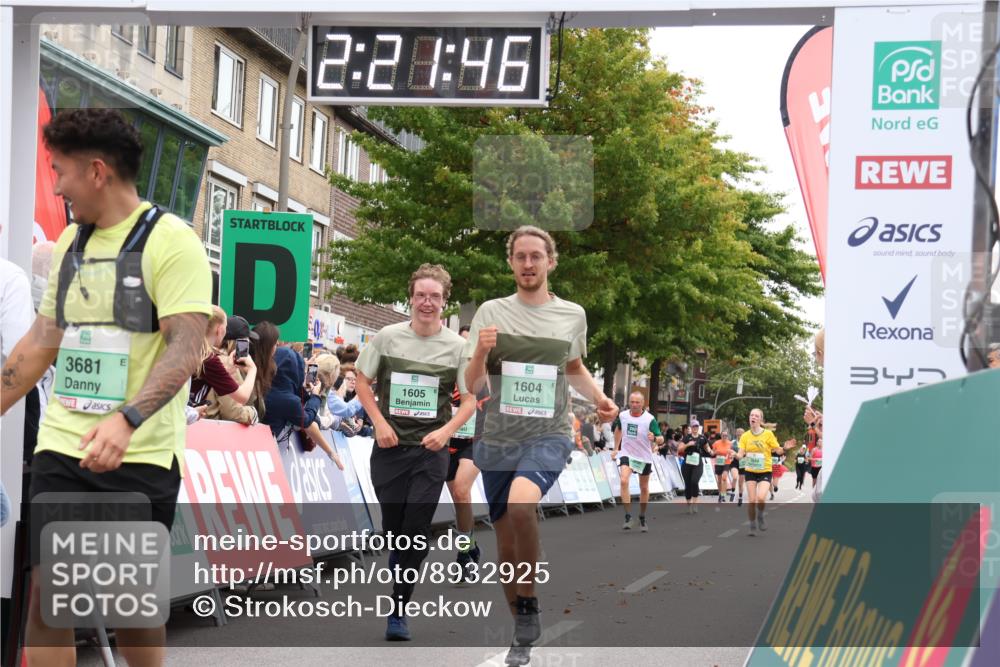 21.09.2025 - PSD Bank Halbmarathon Strokosch-Dieckow http://msf.ph/oto/8932925 21.09.2025 12:21:09 Ziel 1054, 1604, 1605, 1682, 1771, 2882, 3246, 3296, 3643, 3681 meine-sportfotos.de