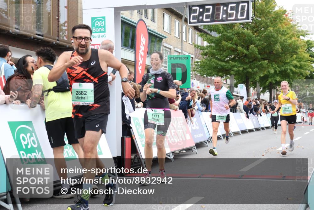 21.09.2025 - PSD Bank Halbmarathon Strokosch-Dieckow http://msf.ph/oto/8932942 21.09.2025 12:21:13 Ziel 1054, 1604, 1605, 1771, 2882, 3246, 3644, 3681, 3798 meine-sportfotos.de