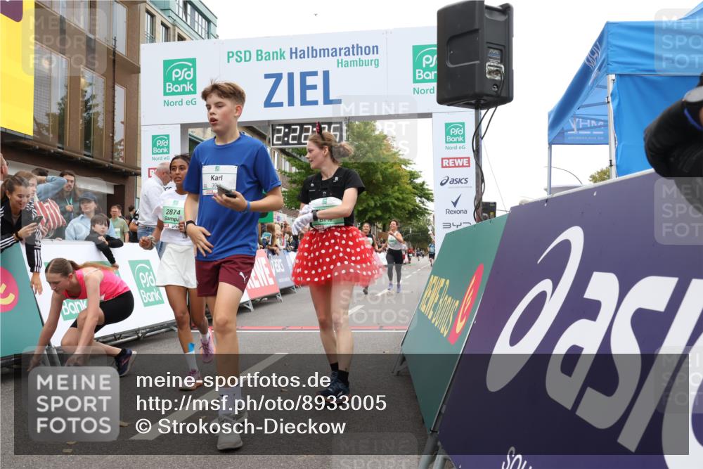 21.09.2025 - PSD Bank Halbmarathon Strokosch-Dieckow http://msf.ph/oto/8933005 21.09.2025 12:21:29 Ziel 1130, 2752, 2874, 2887, 3460, 3740, 3980 meine-sportfotos.de