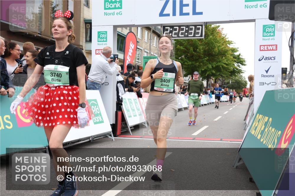 21.09.2025 - PSD Bank Halbmarathon Strokosch-Dieckow http://msf.ph/oto/8933068 21.09.2025 12:21:56 Ziel 1214, 3409, 3679, 3694 meine-sportfotos.de
