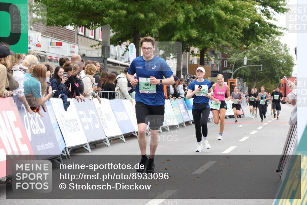21.09.2025 - PSD Bank Halbmarathon Strokosch-Dieckow http://msf.ph/oto/8933096 21.09.2025 12:22:01 Ziel 1551, 3409, 3629, 3679 meine-sportfotos.de