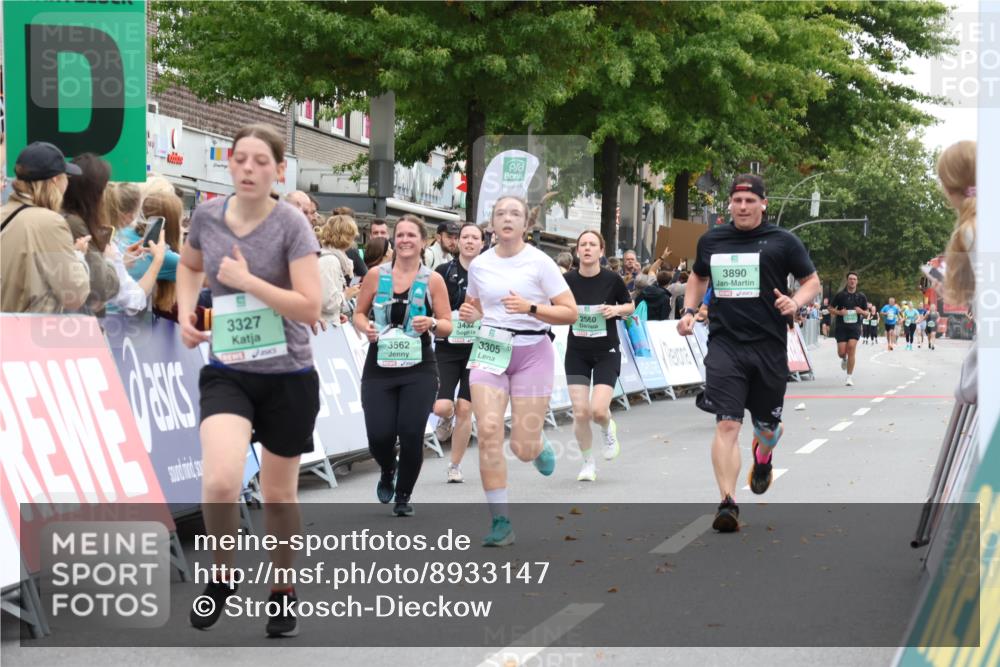 21.09.2025 - PSD Bank Halbmarathon Strokosch-Dieckow http://msf.ph/oto/8933147 21.09.2025 12:22:14 Ziel 2560, 3305, 3327, 3432, 3890, 4030 meine-sportfotos.de