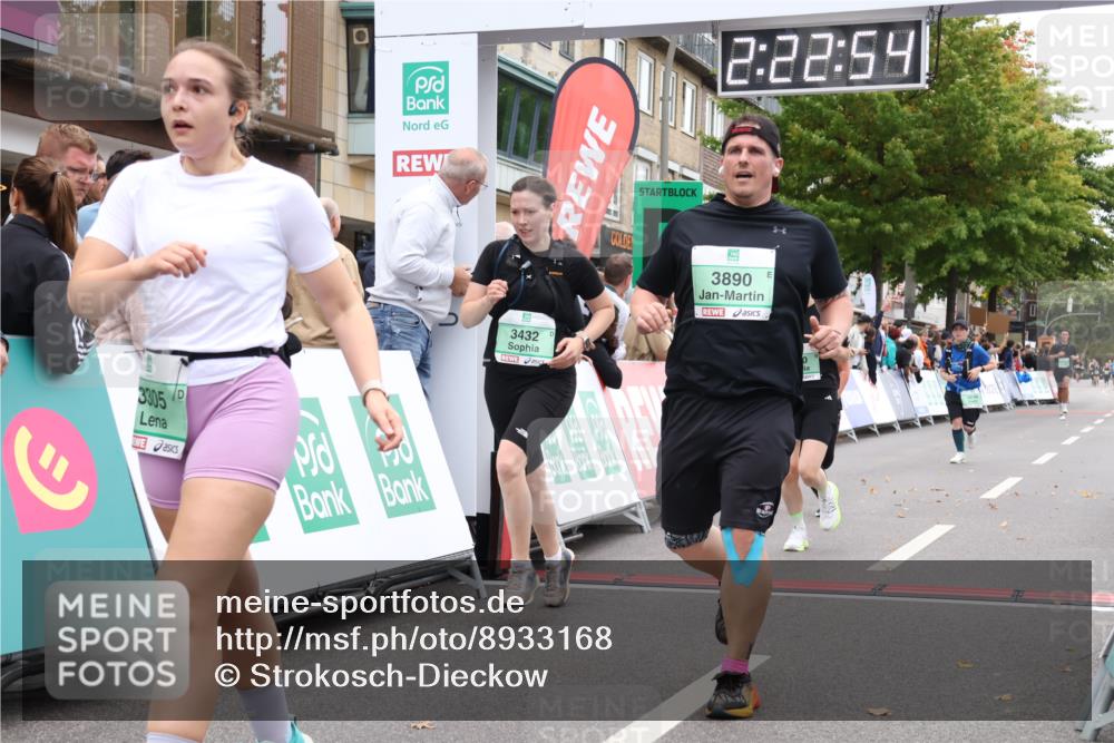 21.09.2025 - PSD Bank Halbmarathon Strokosch-Dieckow http://msf.ph/oto/8933168 21.09.2025 12:22:18 Ziel 2560, 3305, 3327, 3432, 3562, 3636, 3890 meine-sportfotos.de