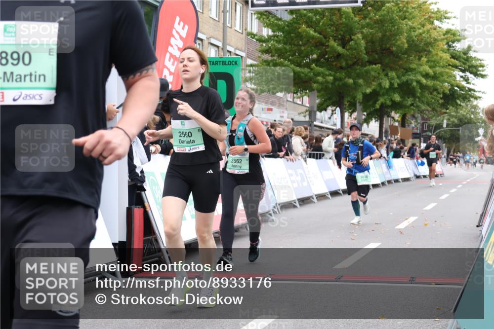 21.09.2025 - PSD Bank Halbmarathon Strokosch-Dieckow http://msf.ph/oto/8933176 21.09.2025 12:22:19 Ziel 2560, 3305, 3327, 3432, 3562, 3636, 3890 meine-sportfotos.de