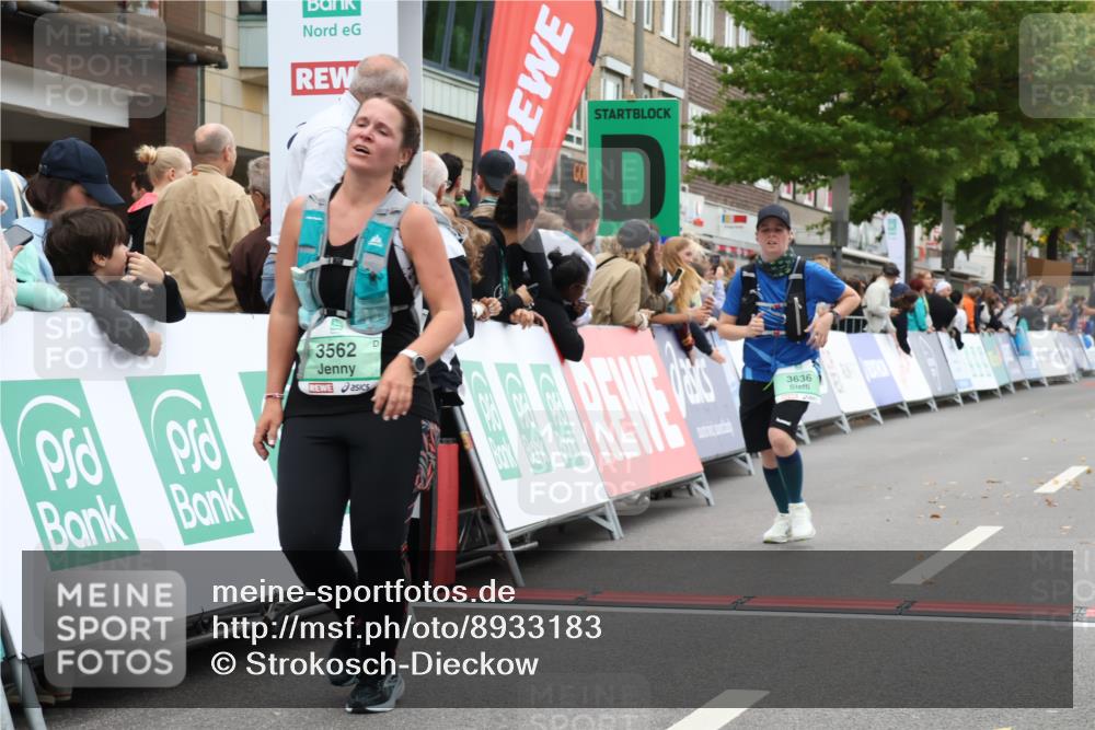 21.09.2025 - PSD Bank Halbmarathon Strokosch-Dieckow http://msf.ph/oto/8933183 21.09.2025 12:22:20 Ziel 2560, 3305, 3327, 3432, 3562, 3636, 3890 meine-sportfotos.de
