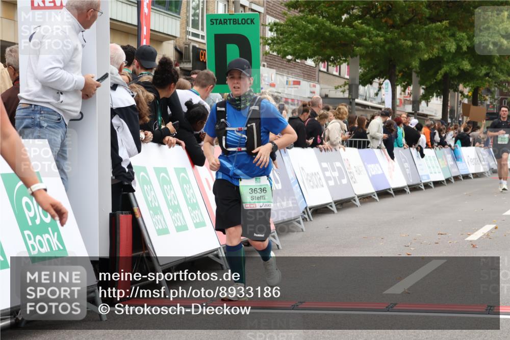 21.09.2025 - PSD Bank Halbmarathon Strokosch-Dieckow http://msf.ph/oto/8933186 21.09.2025 12:22:21 Ziel 2560, 3305, 3327, 3432, 3562, 3636, 3890 meine-sportfotos.de