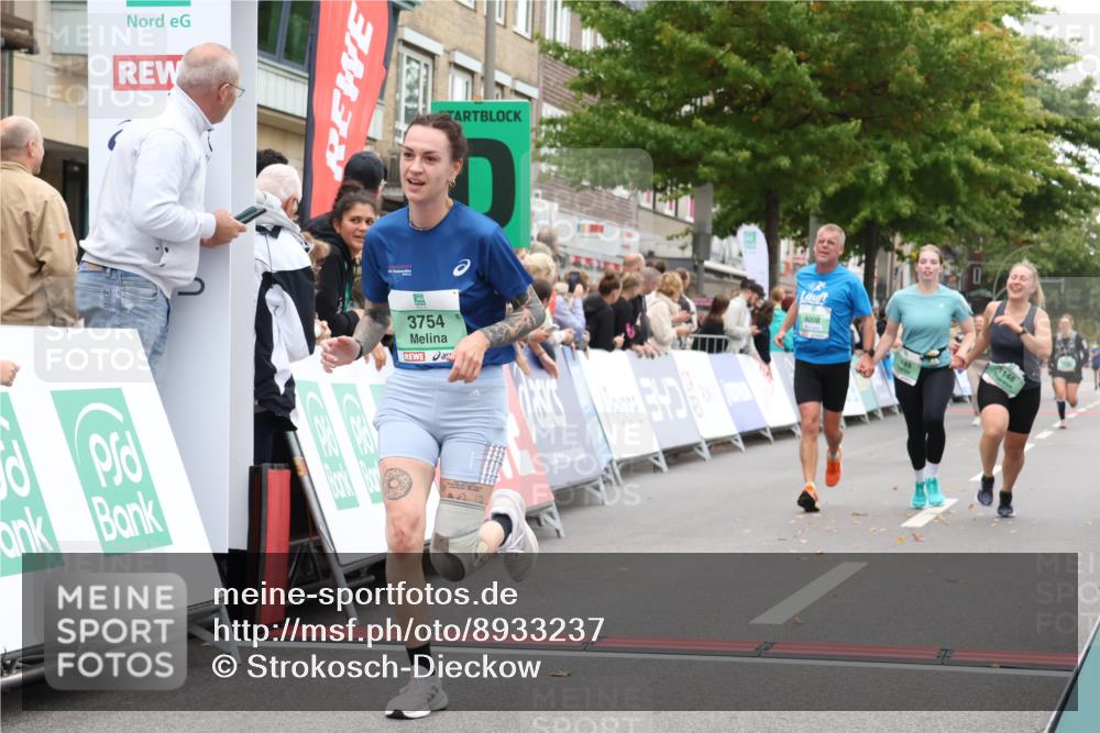 21.09.2025 - PSD Bank Halbmarathon Strokosch-Dieckow http://msf.ph/oto/8933237 21.09.2025 12:22:49 Ziel 1148, 1149, 3430, 3621, 3754, 4008 meine-sportfotos.de