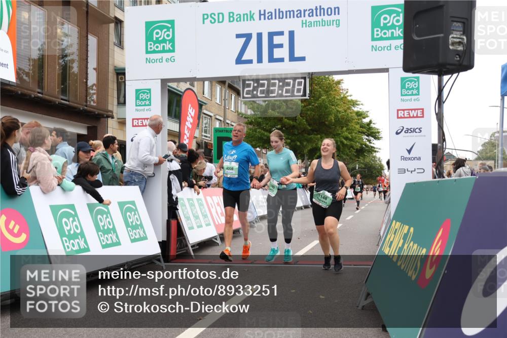 21.09.2025 - PSD Bank Halbmarathon Strokosch-Dieckow http://msf.ph/oto/8933251 21.09.2025 12:22:51 Ziel 1148, 1149, 3430, 3621, 3754, 4008 meine-sportfotos.de