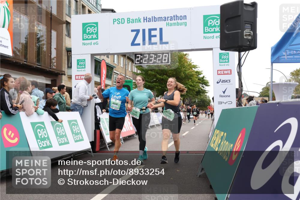 21.09.2025 - PSD Bank Halbmarathon Strokosch-Dieckow http://msf.ph/oto/8933254 21.09.2025 12:22:52 Ziel 1148, 1149, 3430, 3621, 3754, 4008 meine-sportfotos.de