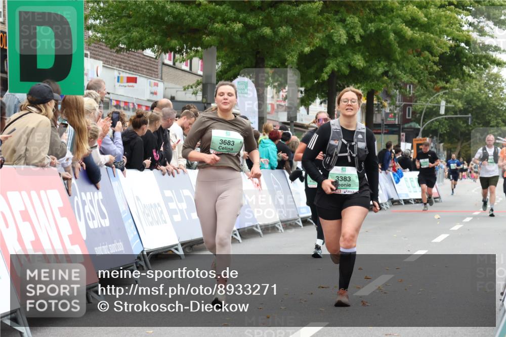 21.09.2025 - PSD Bank Halbmarathon Strokosch-Dieckow http://msf.ph/oto/8933271 21.09.2025 12:22:56 Ziel 1148, 1149, 3383, 3430, 3535, 3683, 3754, 4008 meine-sportfotos.de