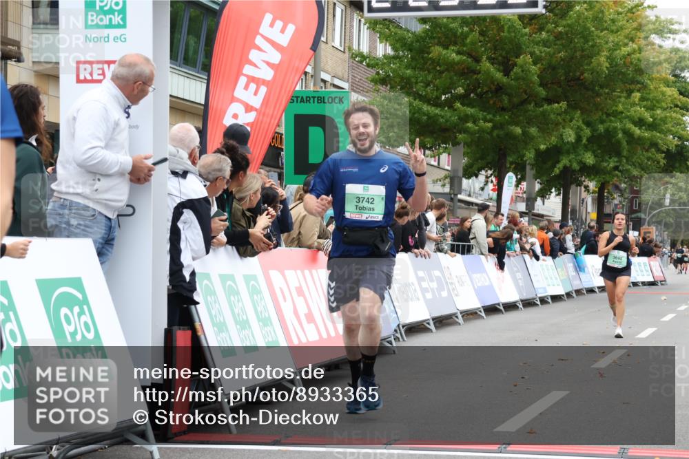 21.09.2025 - PSD Bank Halbmarathon Strokosch-Dieckow http://msf.ph/oto/8933365 21.09.2025 12:23:16 Ziel 1295, 1675, 3695, 3742 meine-sportfotos.de