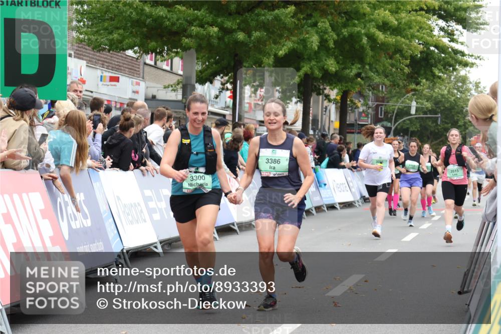 21.09.2025 - PSD Bank Halbmarathon Strokosch-Dieckow http://msf.ph/oto/8933393 21.09.2025 12:23:38 Ziel 3300, 3386, 3515 meine-sportfotos.de