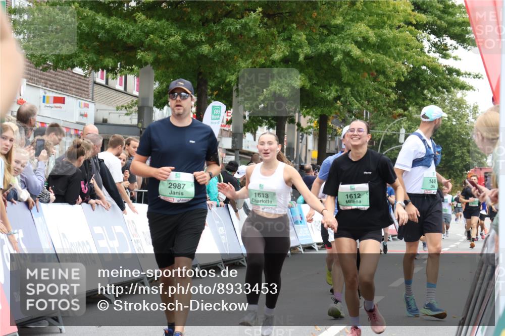 21.09.2025 - PSD Bank Halbmarathon Strokosch-Dieckow http://msf.ph/oto/8933453 21.09.2025 12:23:49 Ziel 1011, 1012, 1013, 1448, 1449, 1612, 1613, 2987, 3225, 3368, 3515 meine-sportfotos.de