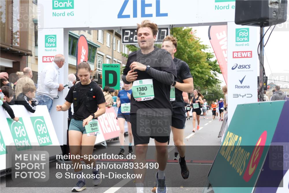 21.09.2025 - PSD Bank Halbmarathon Strokosch-Dieckow http://msf.ph/oto/8933490 21.09.2025 12:24:00 Ziel 1166, 1380, 1448, 1449, 2729, 2810, 2827, 3359, 3546 meine-sportfotos.de