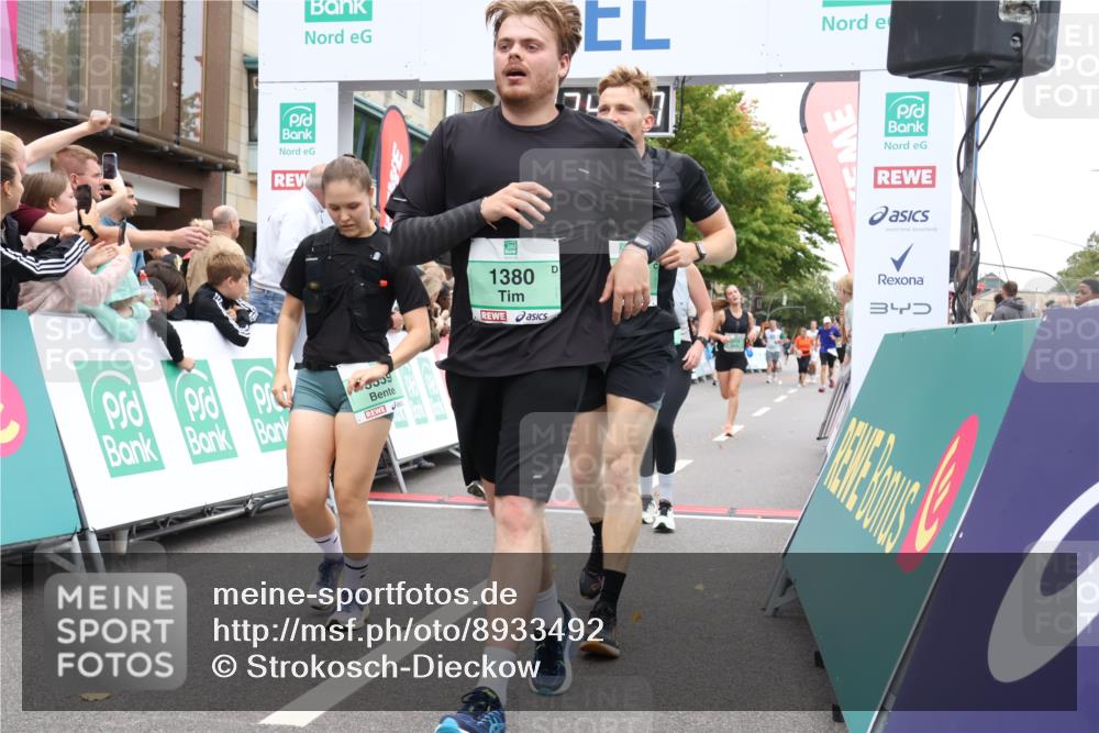 21.09.2025 - PSD Bank Halbmarathon Strokosch-Dieckow http://msf.ph/oto/8933492 21.09.2025 12:24:00 Ziel 1166, 1380, 1448, 1449, 2729, 2810, 2827, 3359, 3546 meine-sportfotos.de