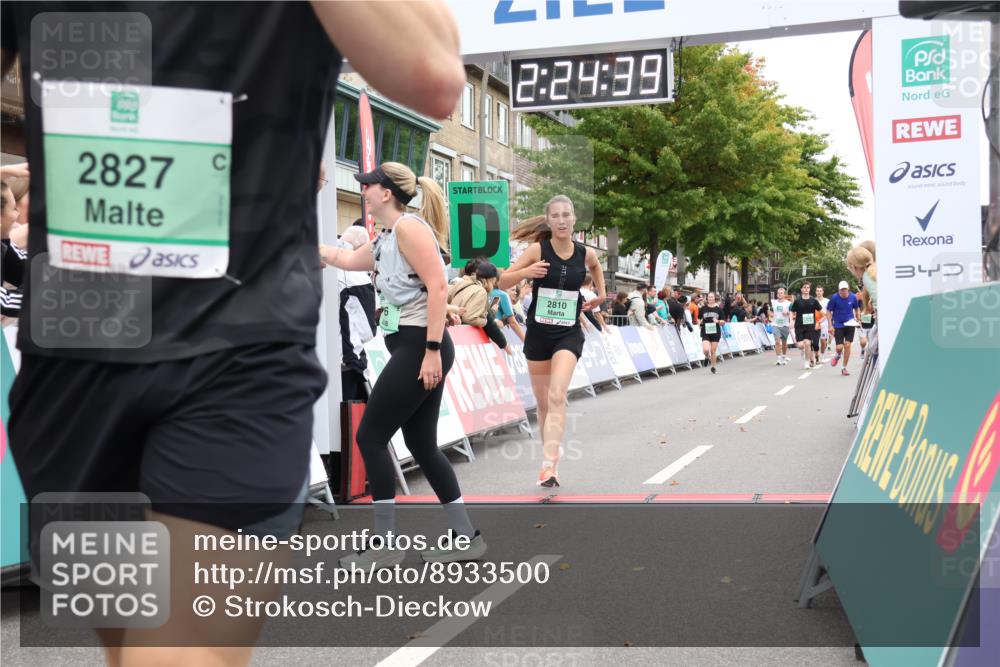 21.09.2025 - PSD Bank Halbmarathon Strokosch-Dieckow http://msf.ph/oto/8933500 21.09.2025 12:24:02 Ziel 1166, 1380, 2729, 2810, 2827, 3359, 3546 meine-sportfotos.de
