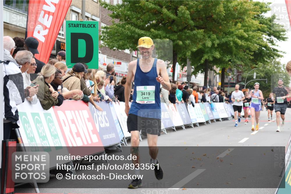 21.09.2025 - PSD Bank Halbmarathon Strokosch-Dieckow http://msf.ph/oto/8933561 21.09.2025 12:24:19 Ziel 1575, 1576, 3138, 3419 meine-sportfotos.de